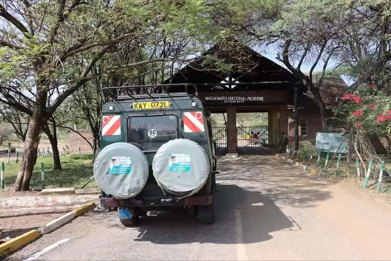 Masai Mara Safari Packages - MasaiMaraSafari.in Car