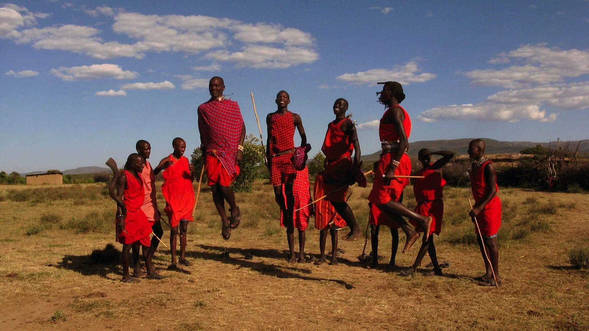 What vivid color do the prominent people in the Maasai tribe of